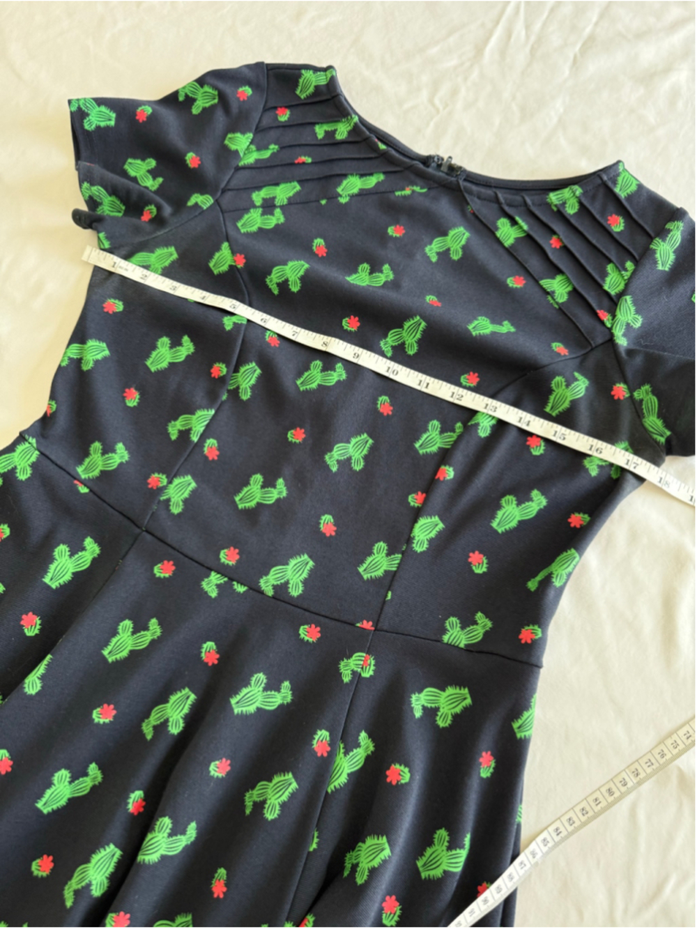 Women's Unique Vintage Cactus Print Dress, Size L, Black and Green - Picture 7 of 10